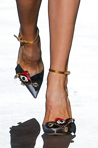 dsquared2 heels with eye