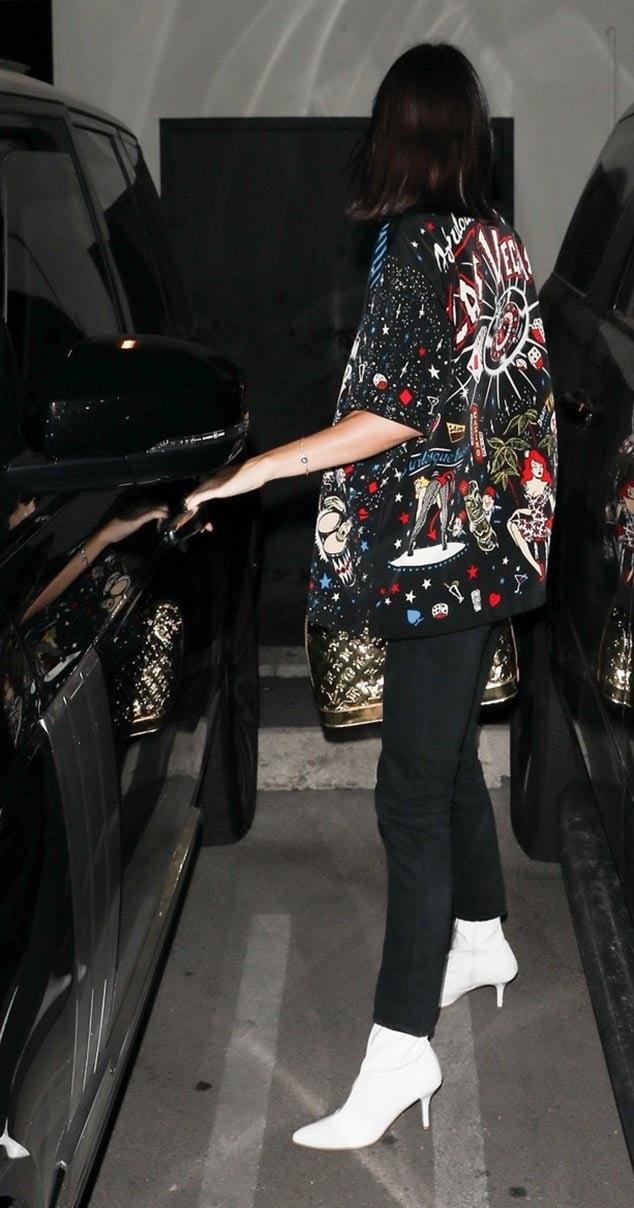 Kendall Jenner white ankle boots trend 