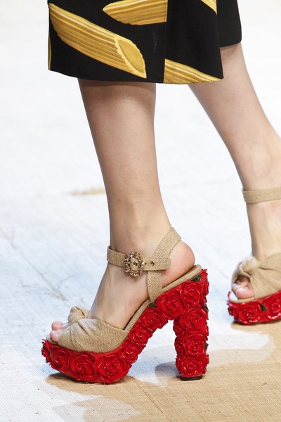Dolce & Gabbana Spring/Summer 2019 -Shoes #dolcegabbana#shoes | Feminine  shoes, Dolce and gabbana, Fashion