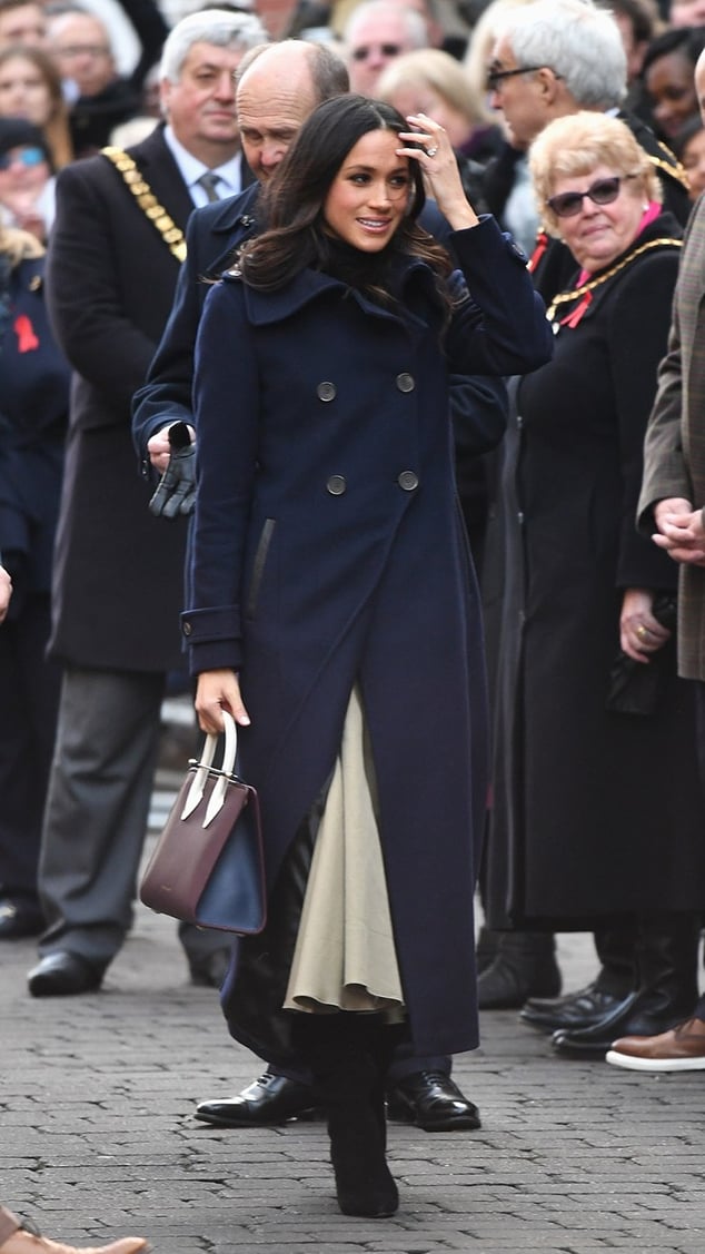 Meghan Markle slouchy boot style