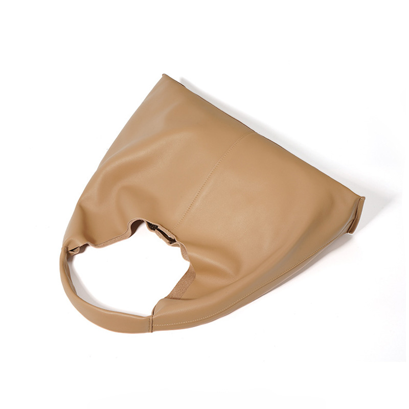 CHIKO Kortina Shoulder Handbags