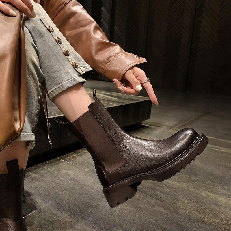 Bold and Edgy: How to Style Lug Sole Chelsea Ankle Boots for a Fabulous Fall Wardrobe