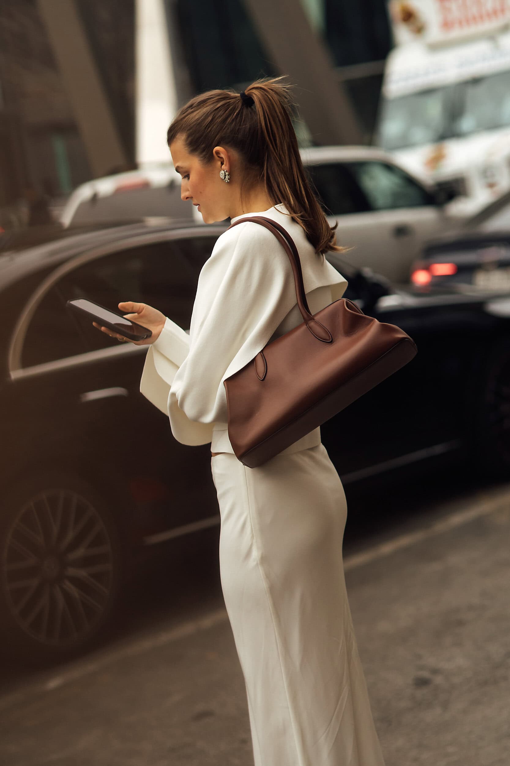 minimalist fall handbag trend