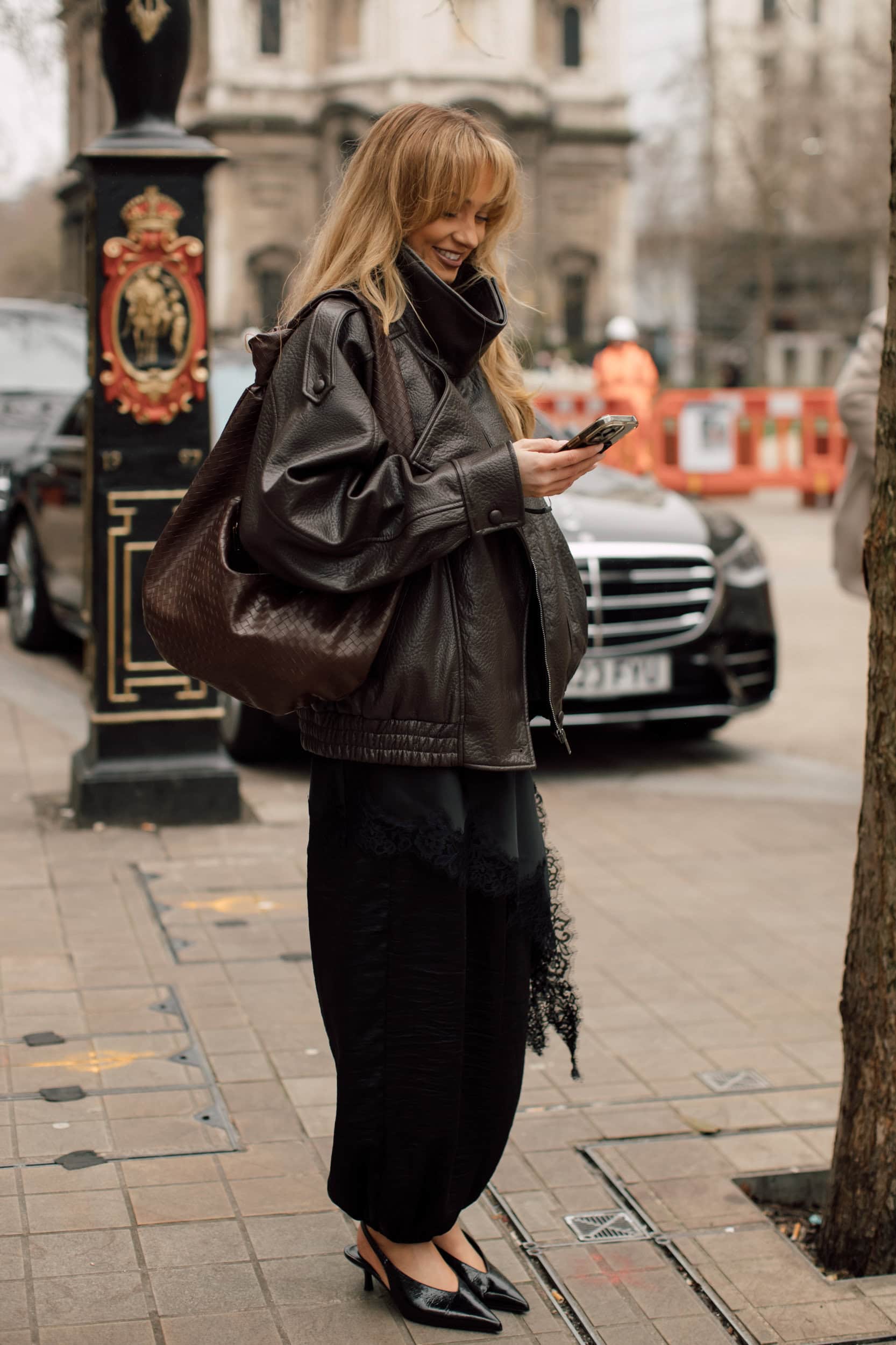 Glove shoe trend