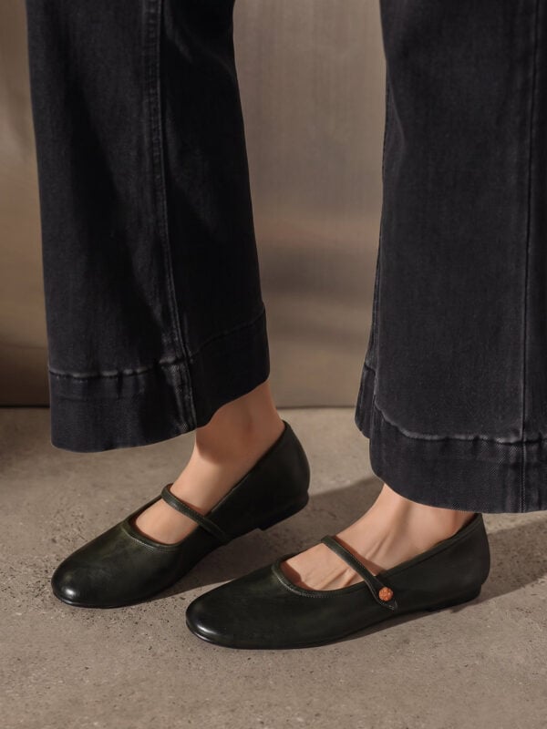 women fashion shoes
